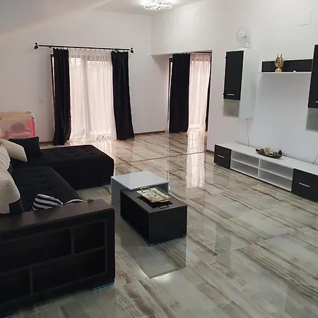 别墅 Casa Sofia 图兹拉